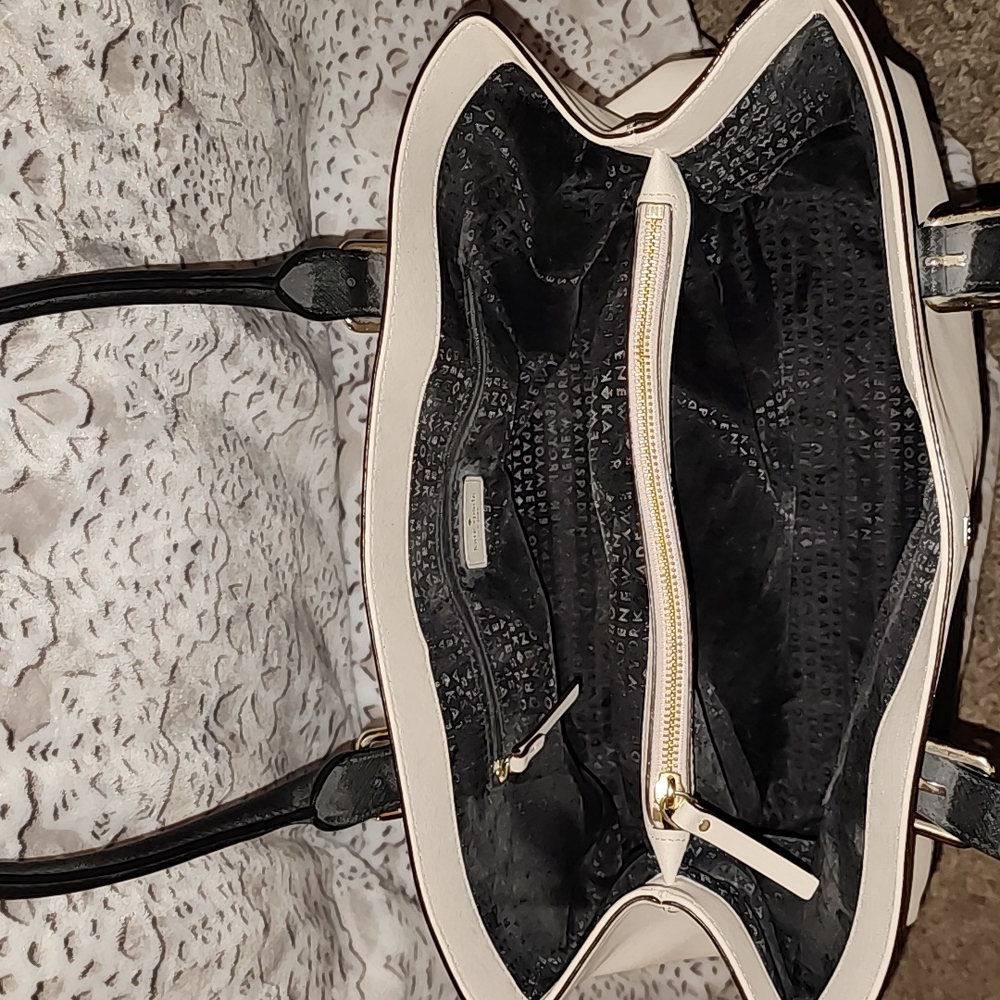 Kate Spade Large tote - Picture 8 of 9